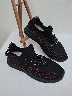 Chaussures sneakers noir et rouge